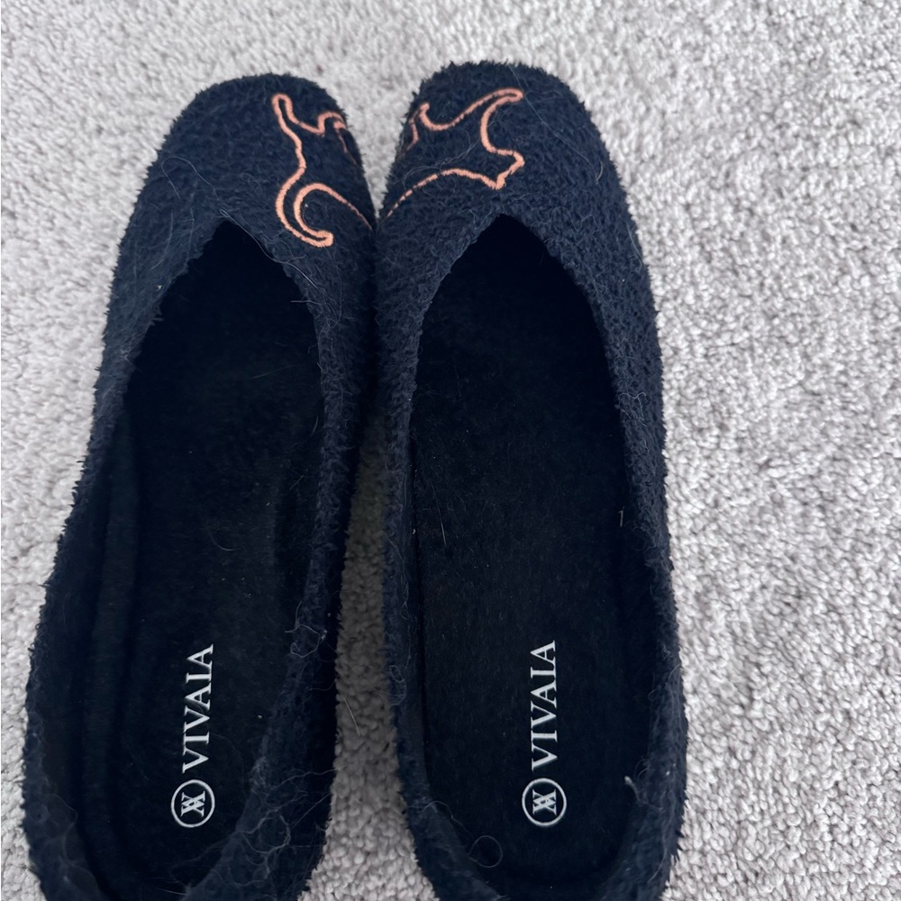 Black Flats with Cat detail